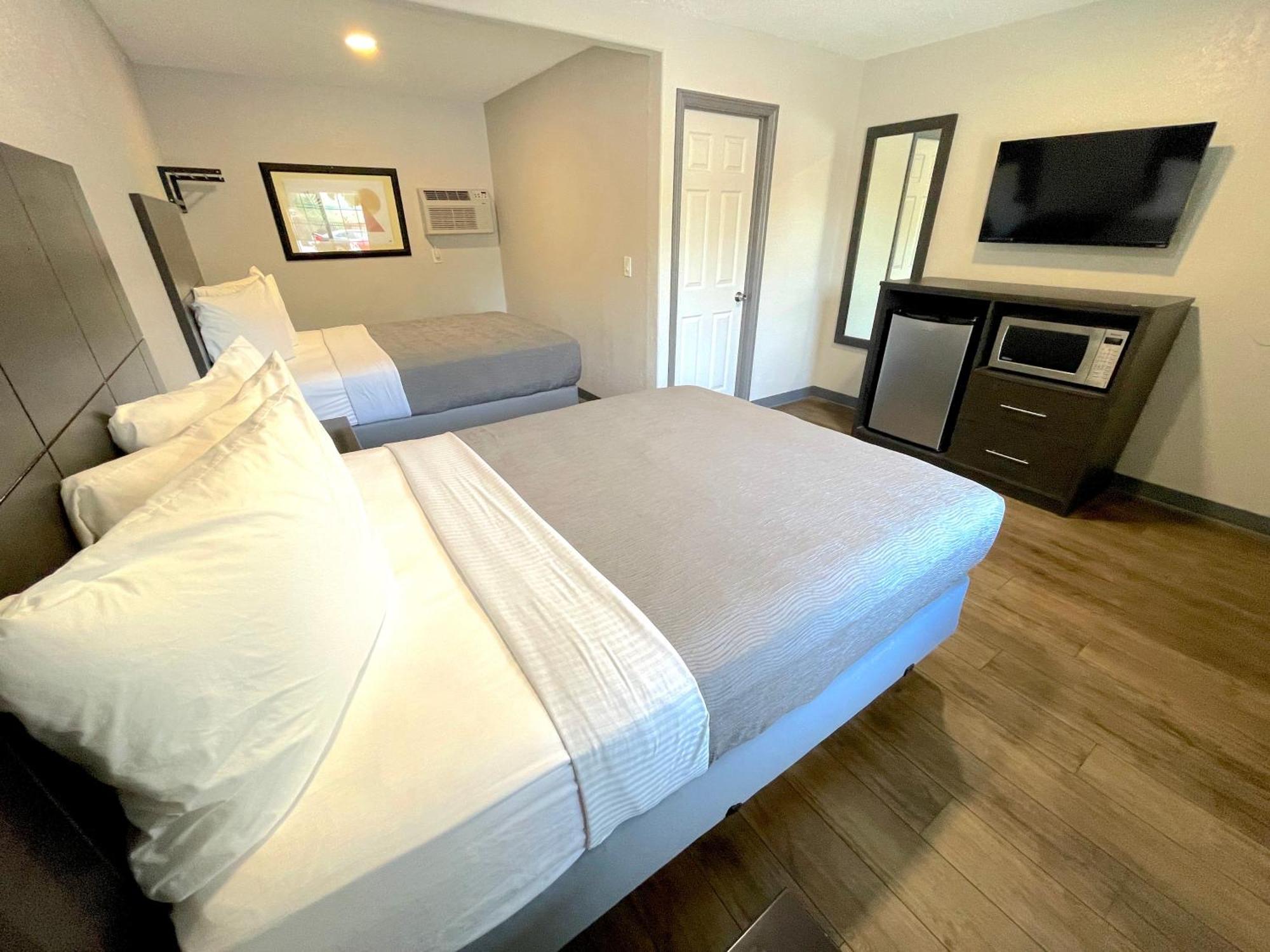 Sequoia Motel Fresno Dış mekan fotoğraf